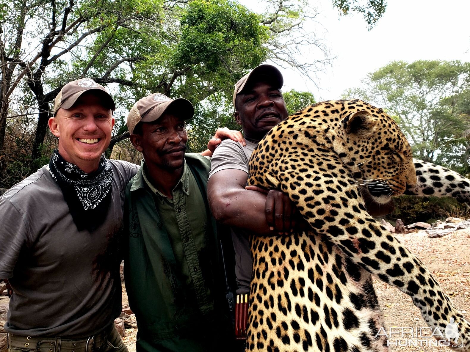 Tanzania Hunt Leopard