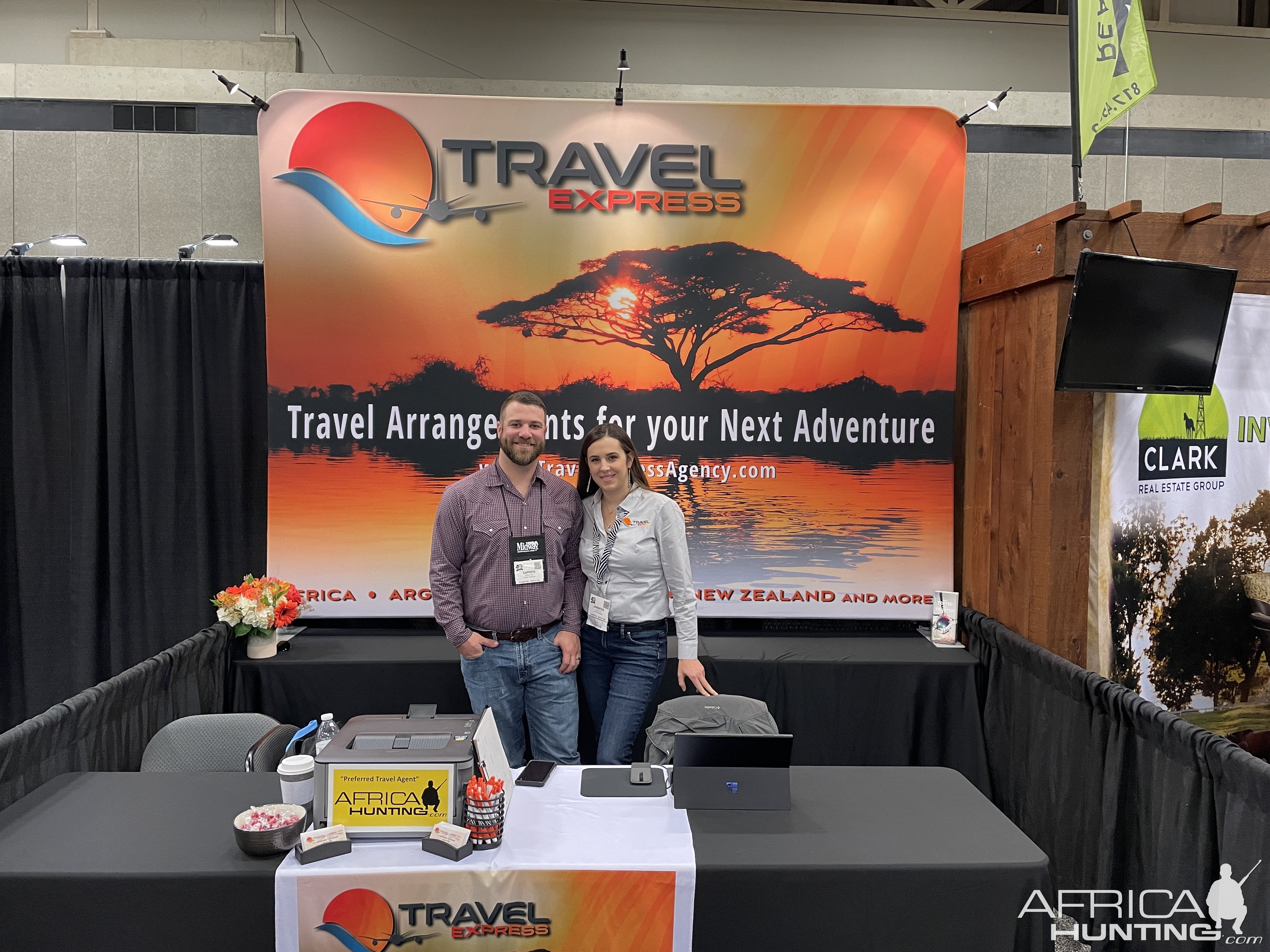 TRAVEL EXPRESS at Dallas Safari Club Convention 2022