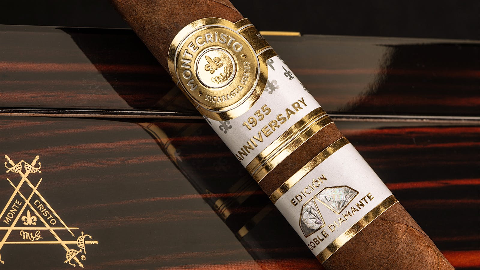 www.cigaraficionado.com
