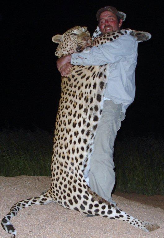 PhilipHoisington-Namibiano1Leopard2_zps5d9d72b3.jpg