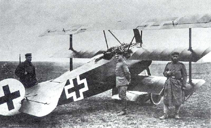 The_red_Fokker_Dr1_of_Manfred_von_Richthofen_on_the_ground_12321116734-1-1.jpg
